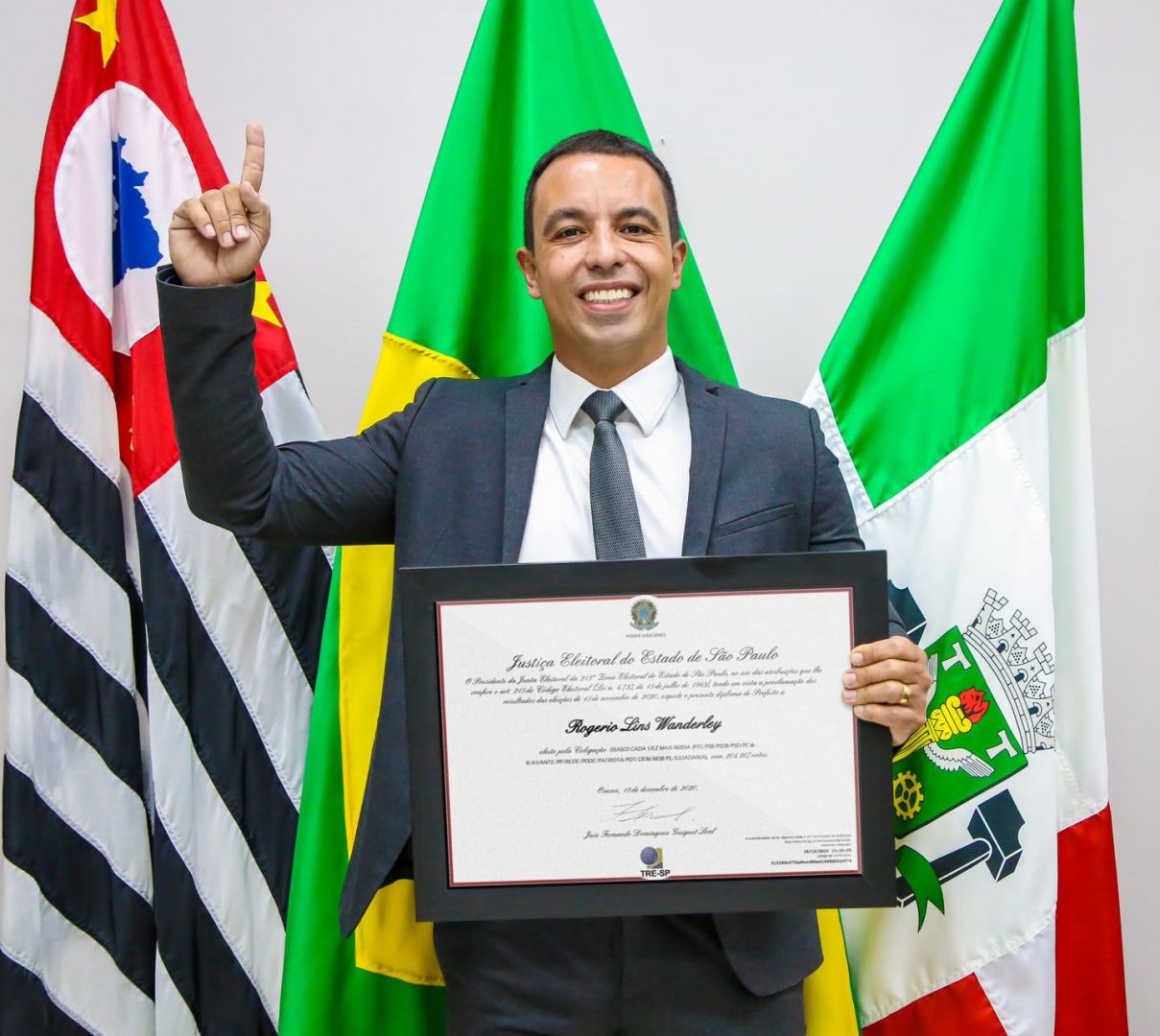 Rogério Lins é diplomado prefeito de Osasco